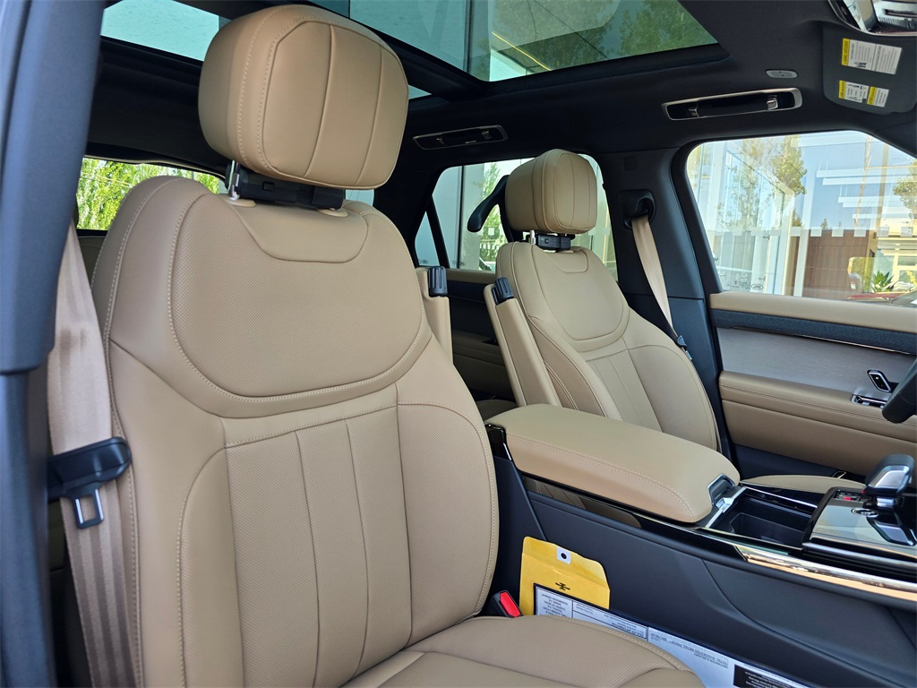 2025 Land Rover Range Rover Sport SE photo 29
