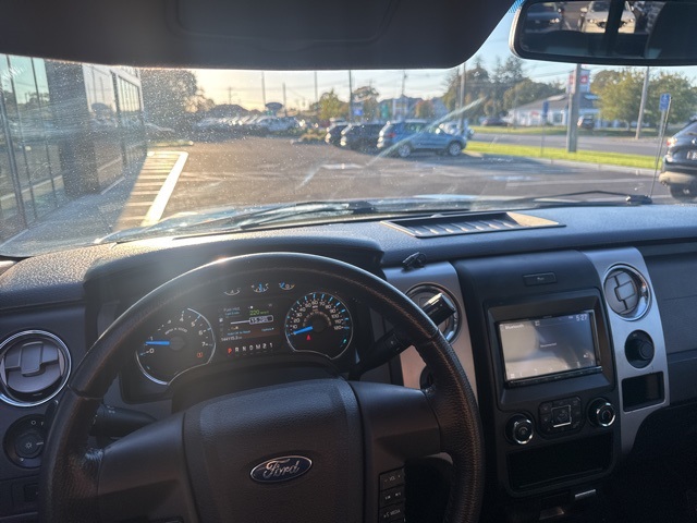 2014 Ford F-150 XLT photo 17