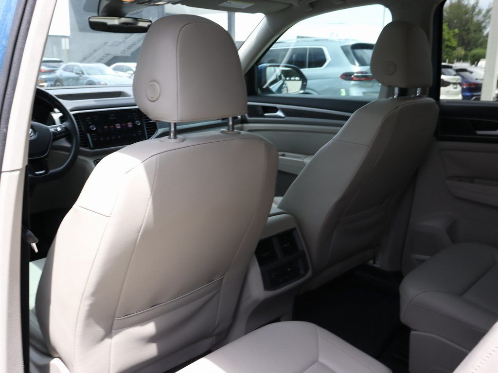 2019 Volkswagen Atlas SEL photo 18