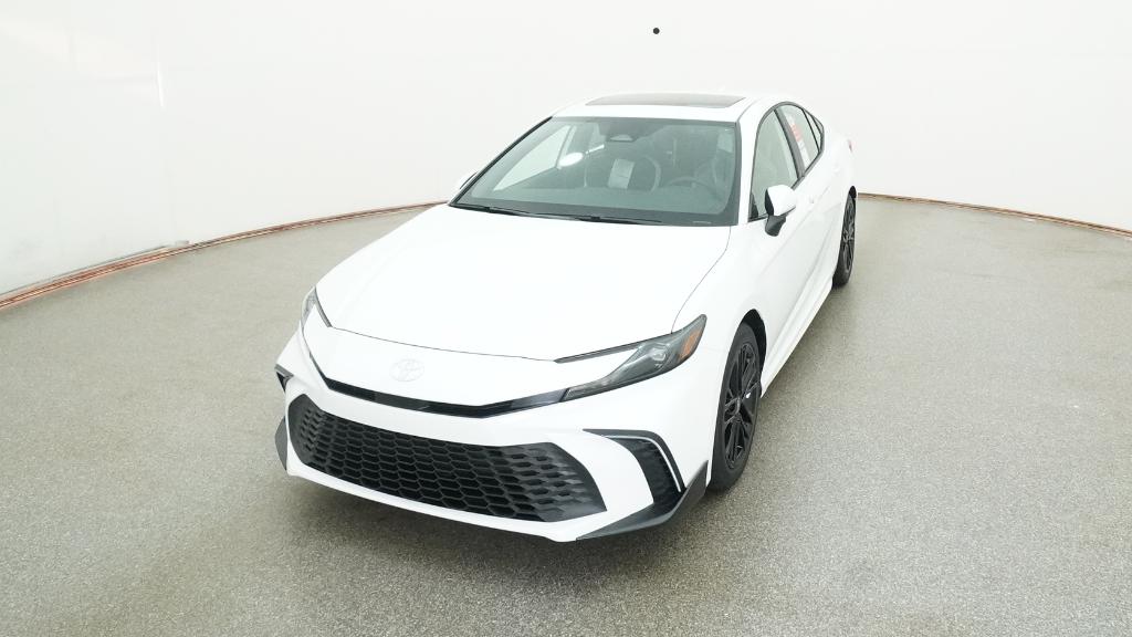 2025 Toyota Camry SE photo 5