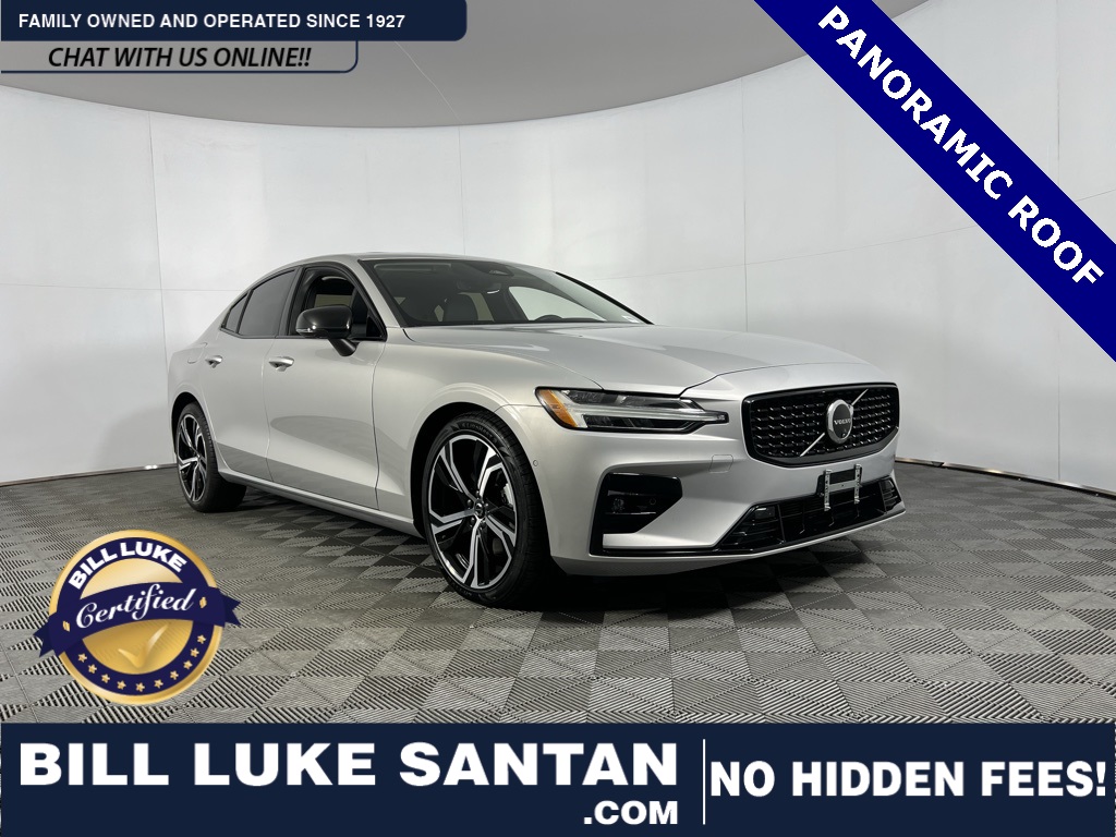 2024 Volvo S60 Plus's photo