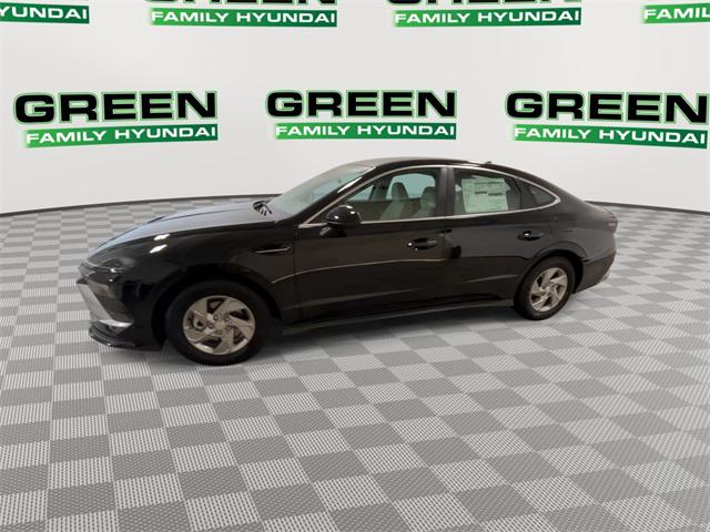 2025 Hyundai Sonata SE photo 3