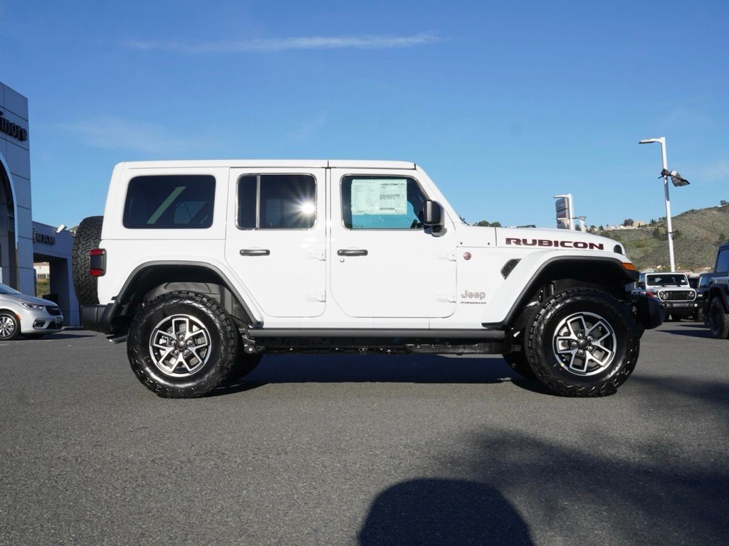New 2026 Bright White Clear-Coat Exterior Paint Jeep Rubicon image 2