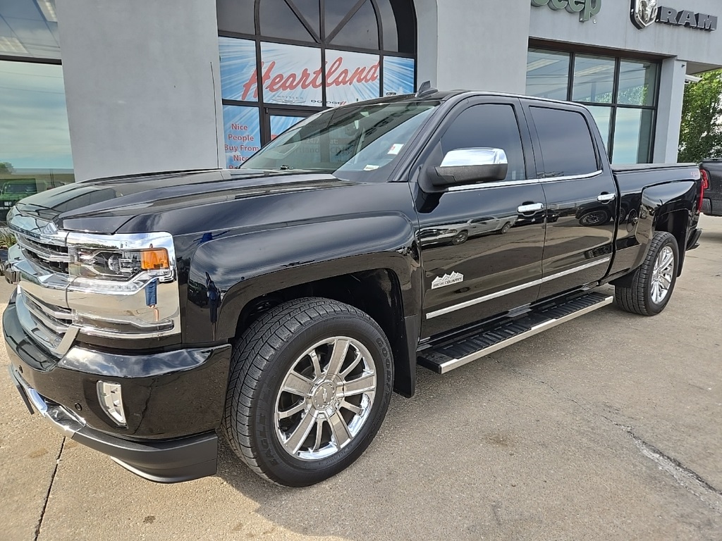 Used 2018 Chevrolet Silverado 1500 High Country with VIN 3GCUKTEJ5JG536079 for sale in Kansas City