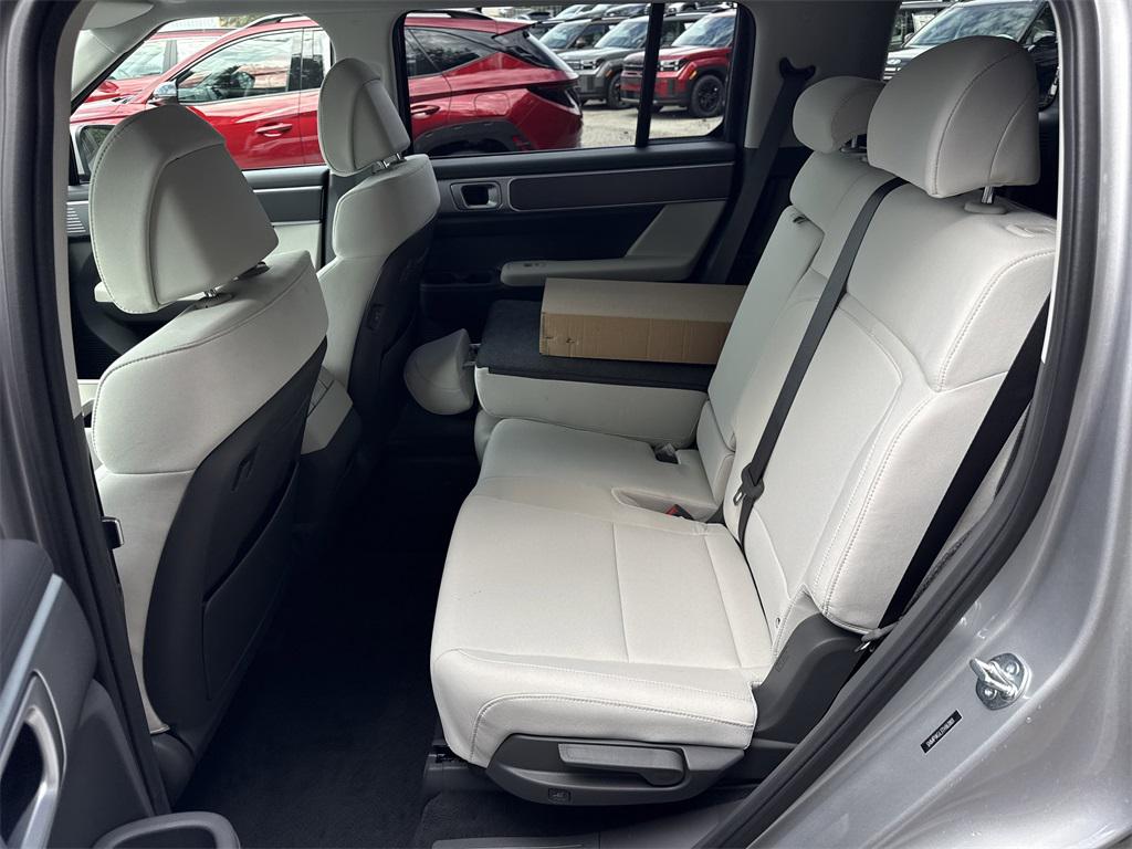 2026 Hyundai Santa Fe SE photo 12