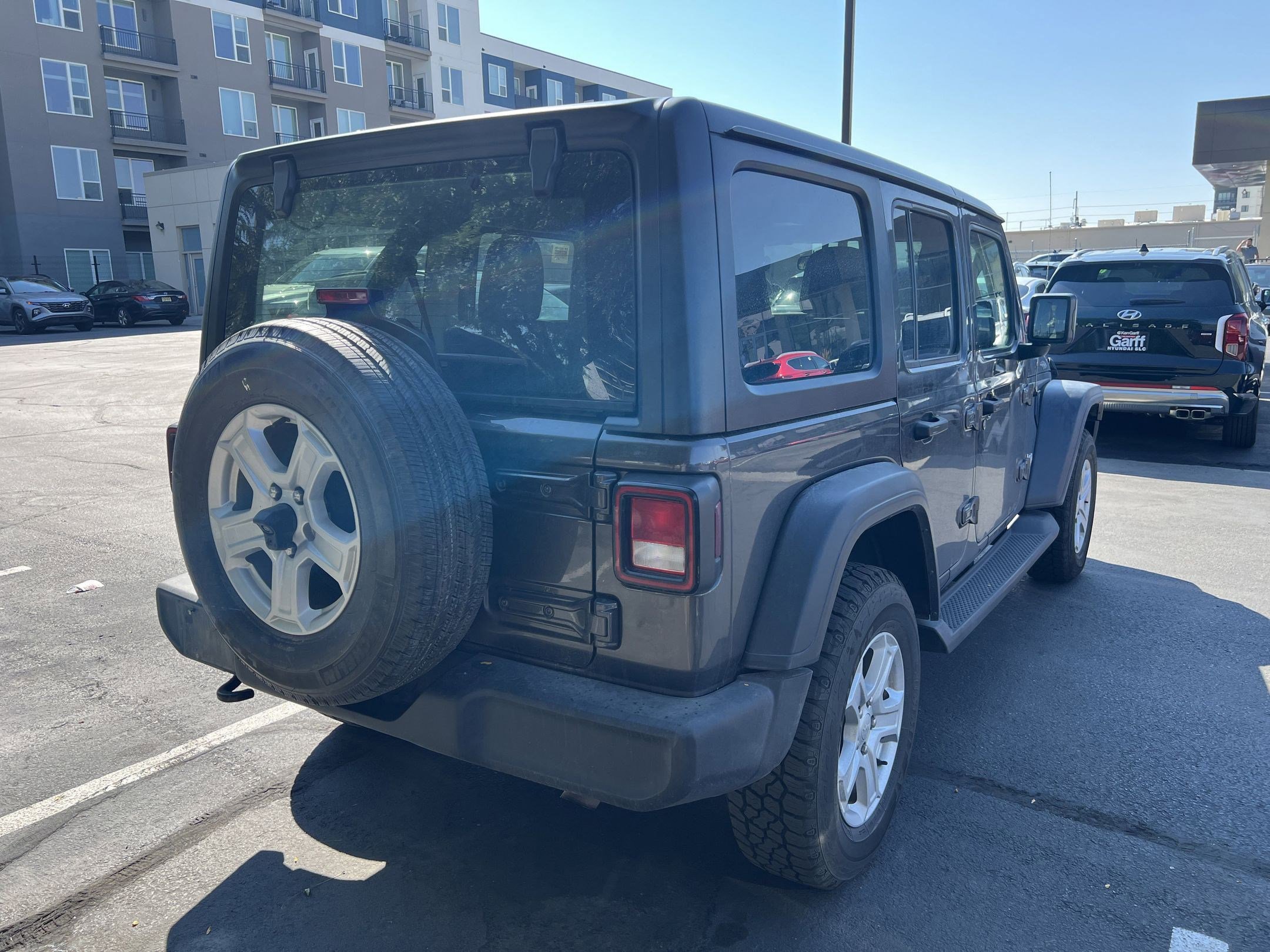 2020 Jeep Wrangler Unlimited Sport S photo 3