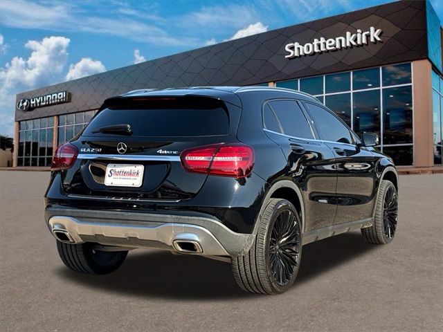 2020 Mercedes Benz GLA 250 4MATIC photo 5