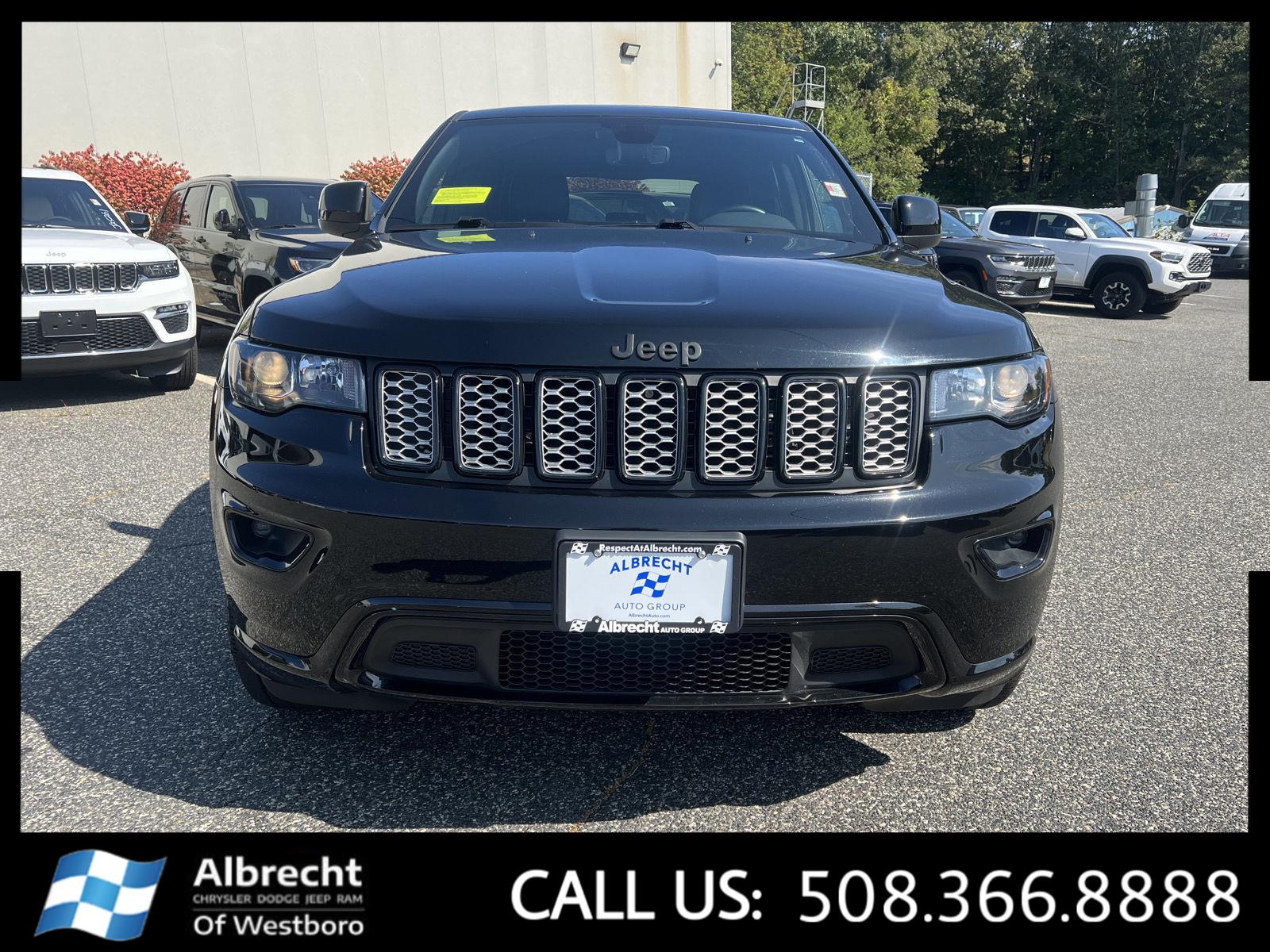 2022 Jeep Grand Cherokee Laredo X SE Altitude photo 6