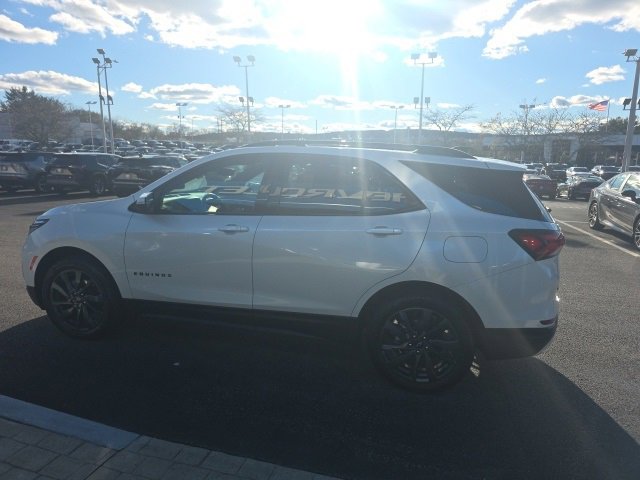 2022 Chevrolet Equinox RS photo 3