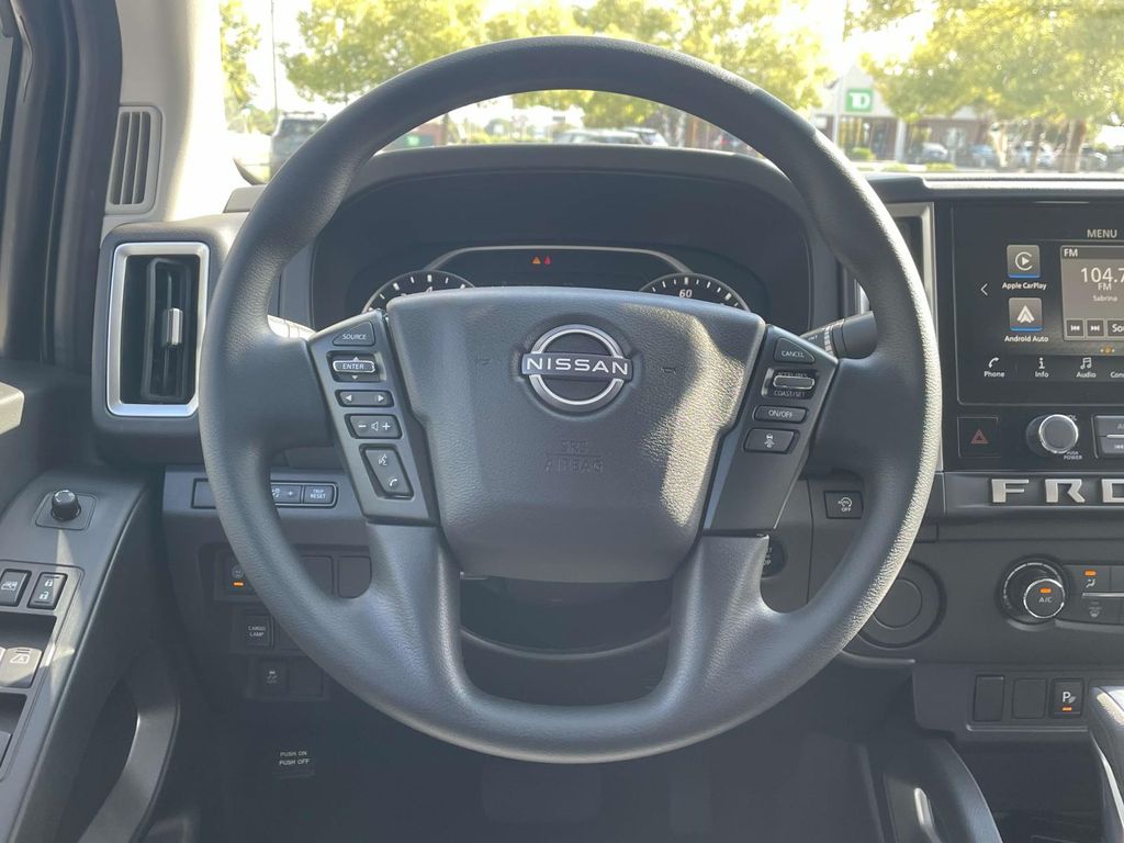 2026 Nissan Frontier Crew Cab SV photo 9