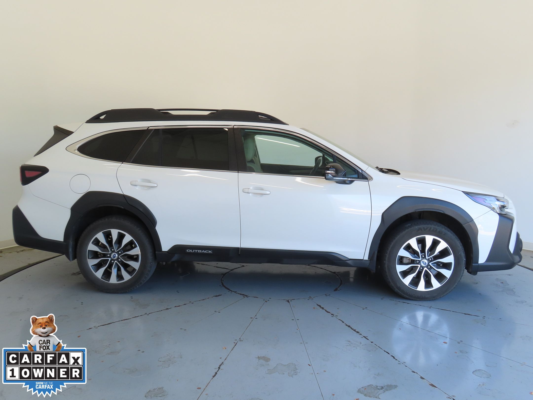 2023 Subaru Outback Limited photo 2