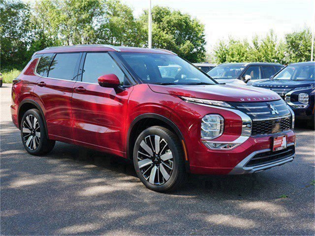 2025 Mitsubishi Outlander SEL's photo