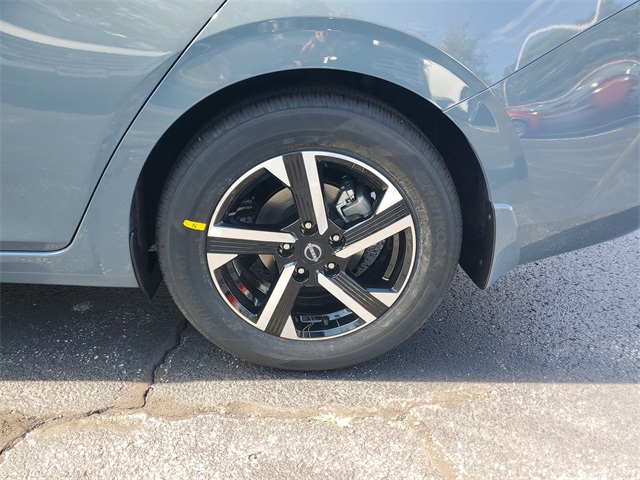 2025 Nissan Sentra SV photo 4