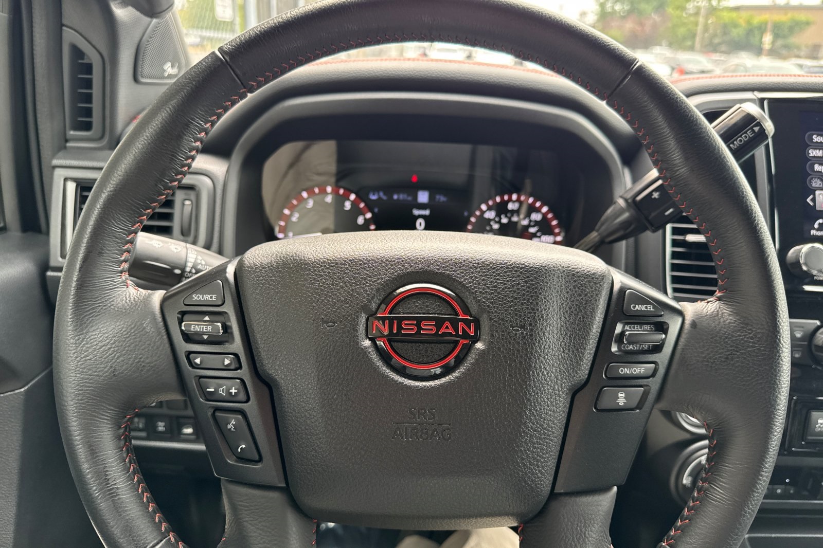 2023 Nissan Titan PRO-4X photo 21