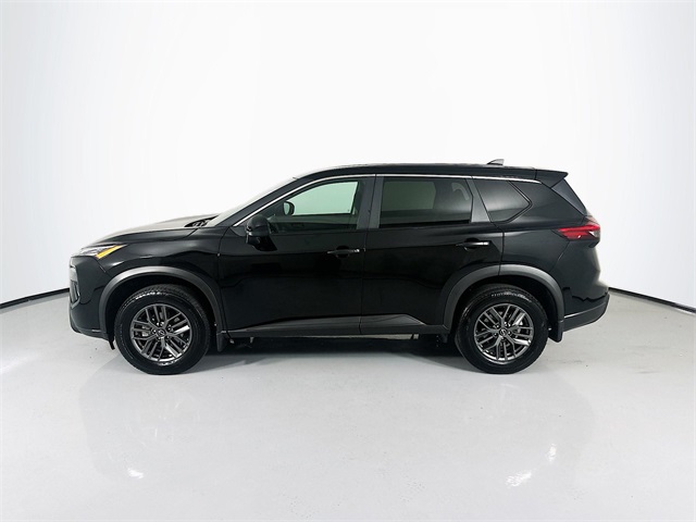 2025 Nissan Rogue S photo 5
