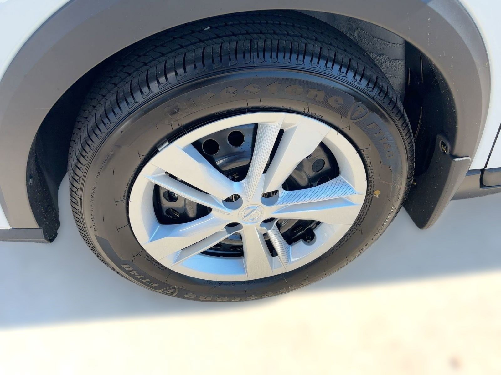2025 Nissan Kicks Play S photo 12