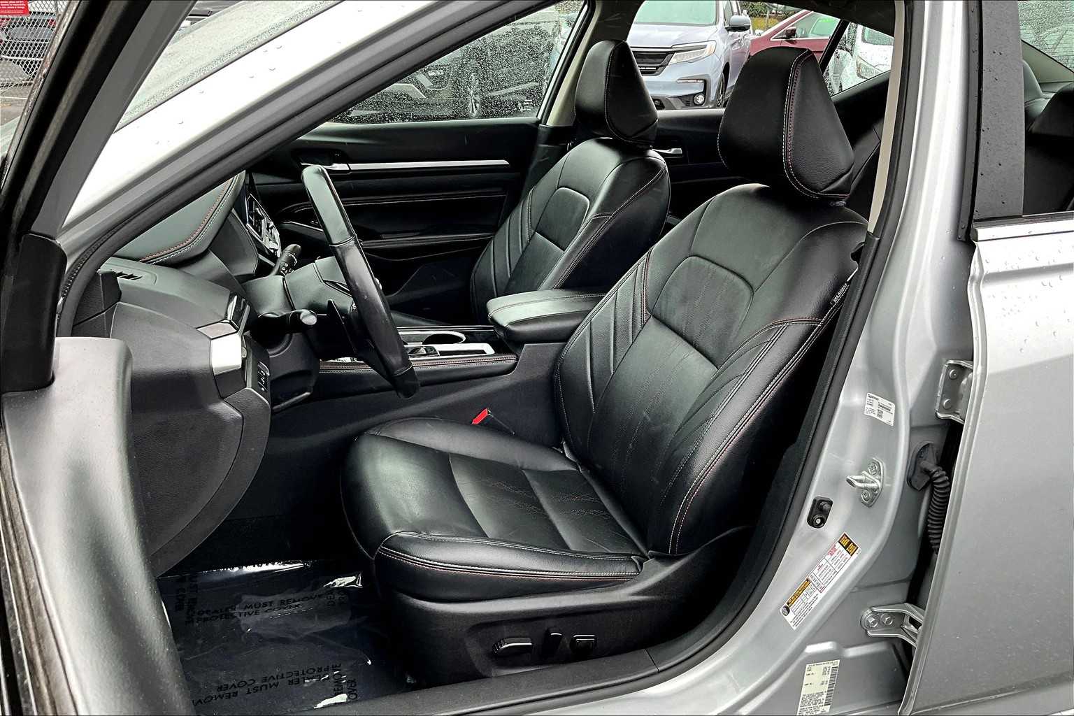 2023 Nissan Altima 2.5 SR photo 7