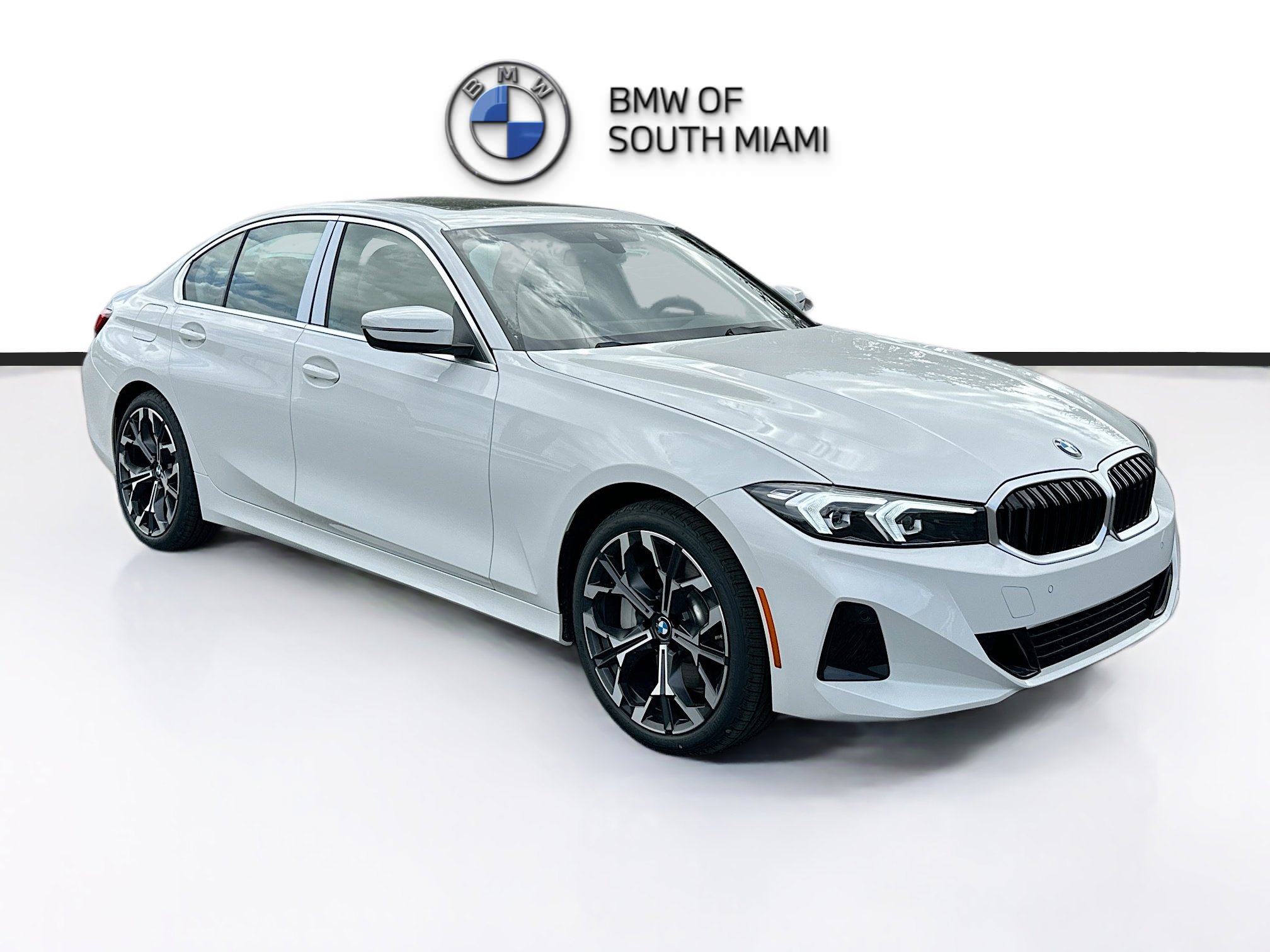 2026 BMW 3 Series 330i's photo