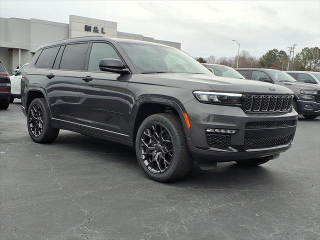 2025 Jeep Grand Cherokee L Summit's photo