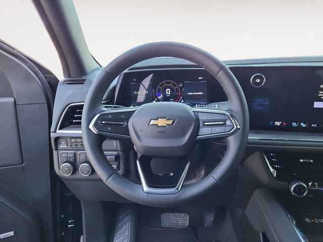 2025 Chevrolet Suburban Premier photo 13