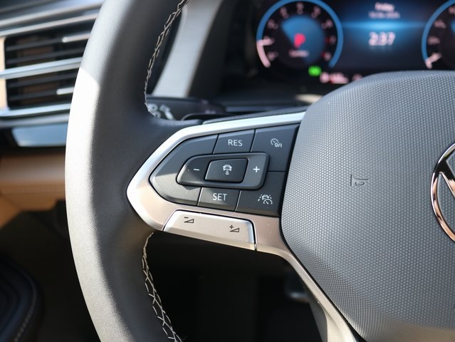 2024 Volkswagen Atlas Cross Sport SE Technology photo 13