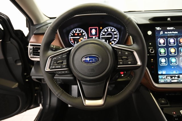 2025 Subaru Outback Touring photo 3