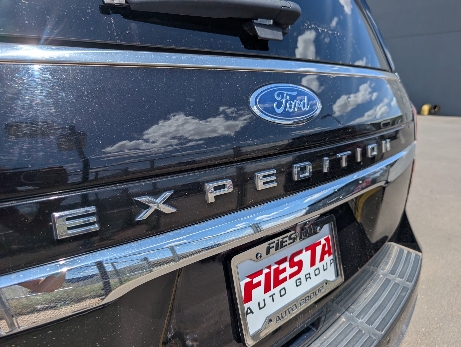 Used 2023 BLACK Ford Limited image 34