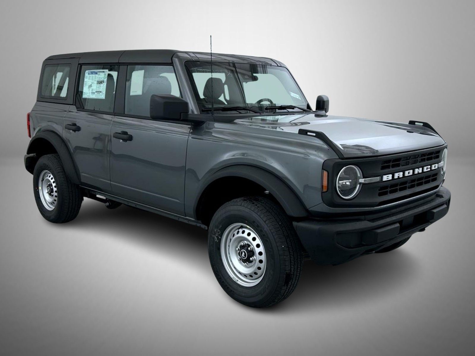 2025 Ford Bronco Base photo 3