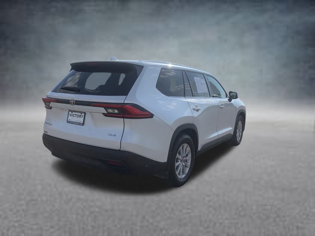 2024 Toyota Highlander Hybrid XLE photo 5