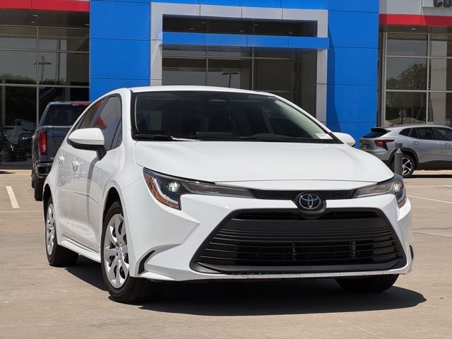 2023 Toyota Corolla LE photo 2