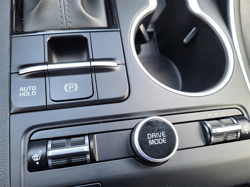 2022 Kia K5 GT-Line photo 25