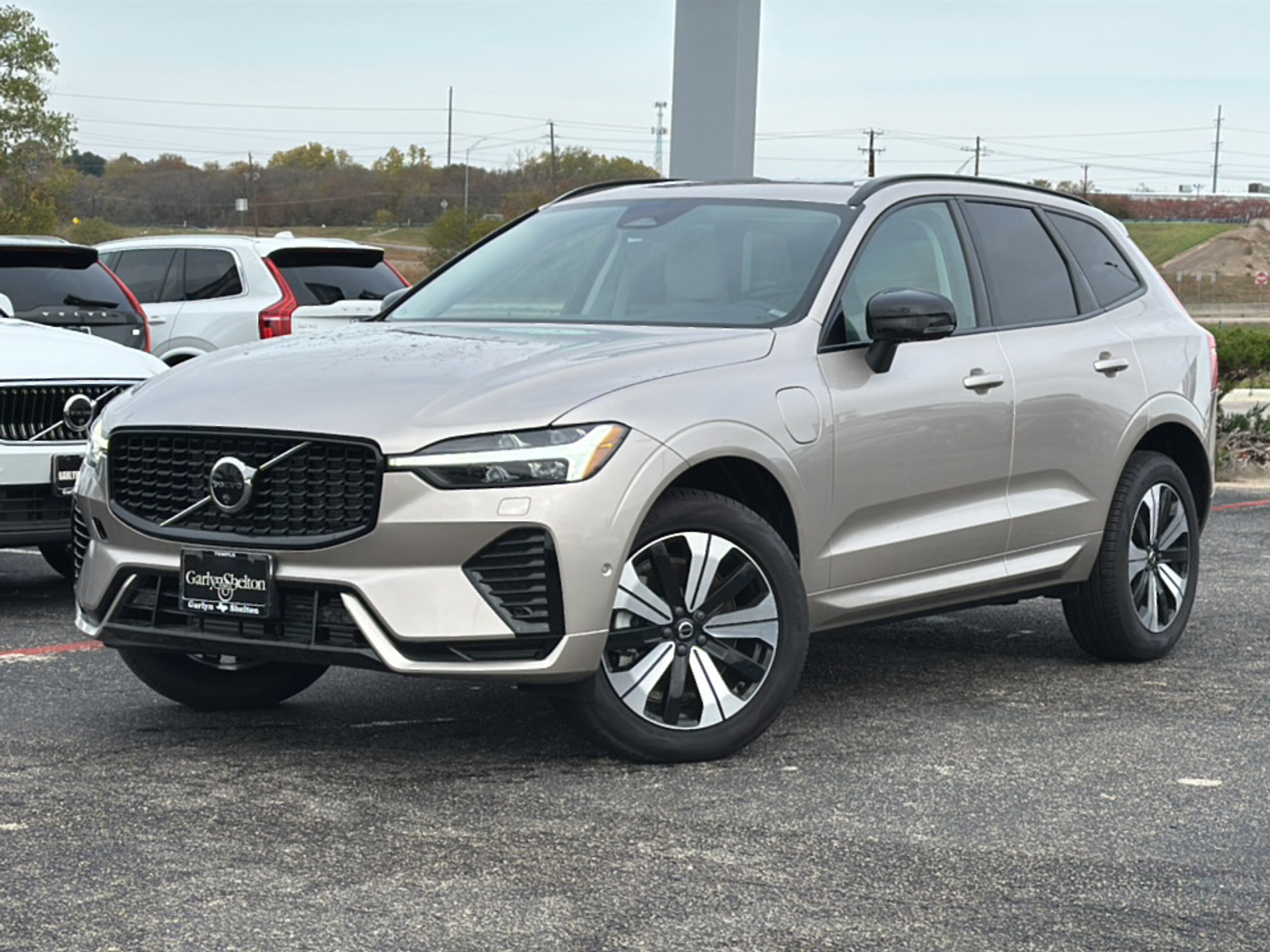 2024 Volvo XC60 Recharge Hybrid T8 Plus photo 2