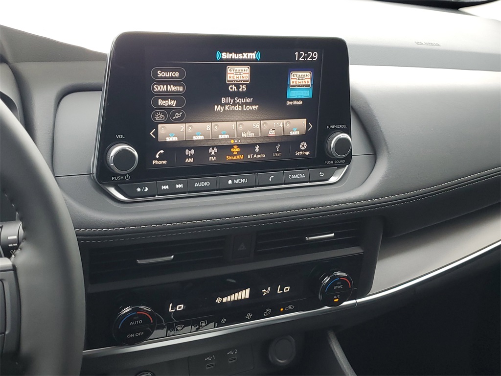 2026 Nissan Rogue SV photo 21