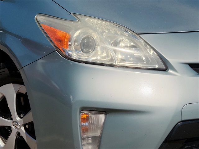 2015 Toyota Prius Four photo 9