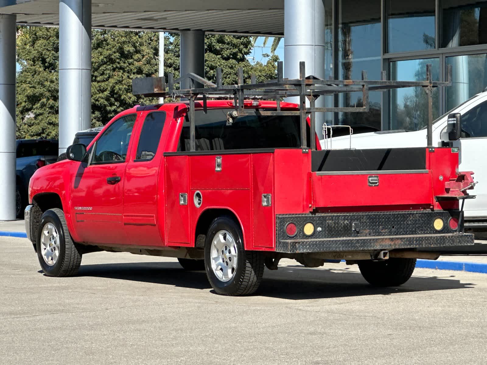 2013 Chevrolet Silverado 1500 LT photo 2