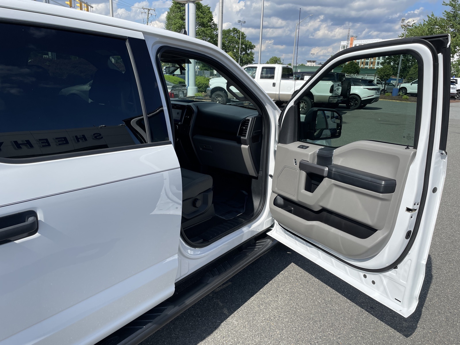 2020 Ford F-150 XLT photo 14