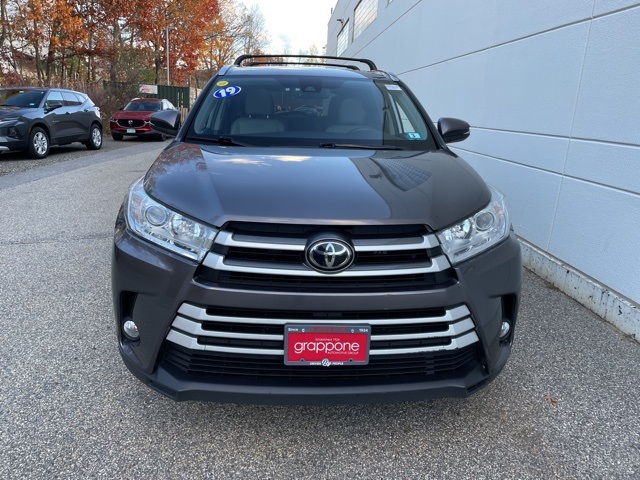 2019 Toyota Highlander XLE photo 2