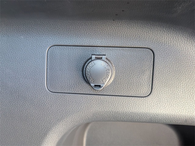 2023 Toyota RAV4 XLE Premium photo 27
