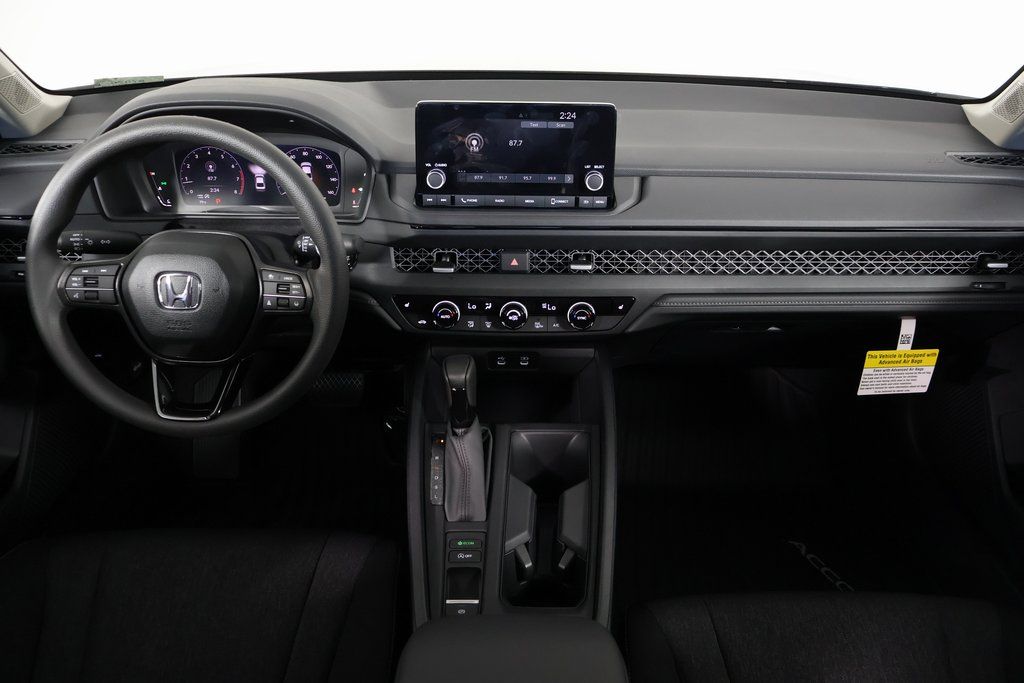 2025 Honda Accord 1.5T SE photo 4
