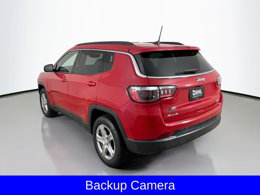 2024 Jeep Compass Latitude photo 2