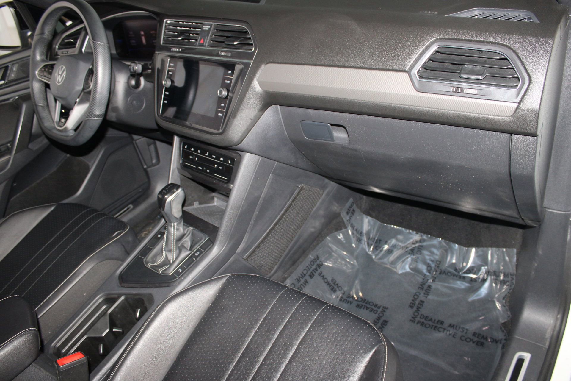 2022 Volkswagen Tiguan SE R-Line Black photo 32