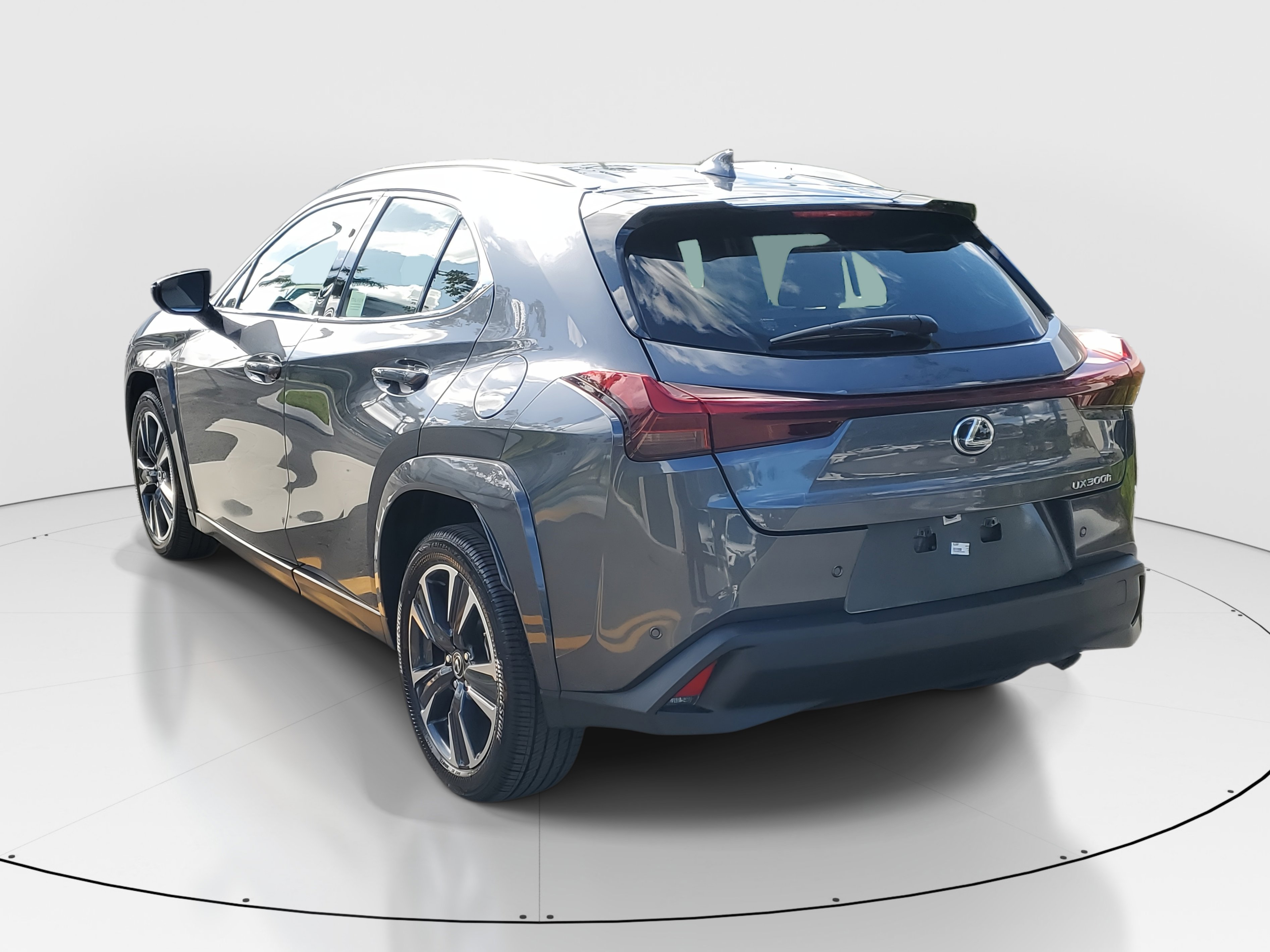 2025 Lexus UX Premium photo 5