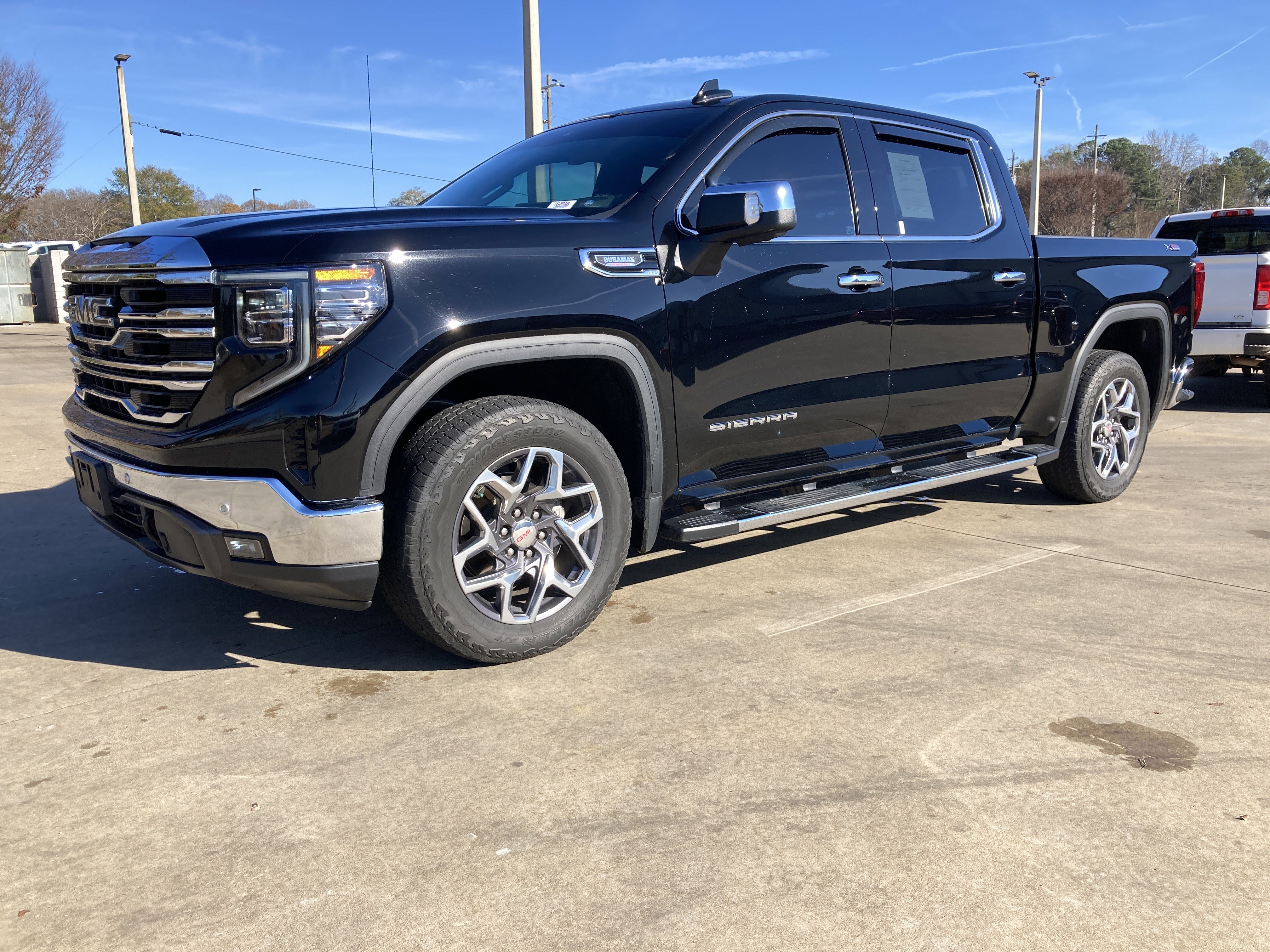 2022 GMC Sierra 1500 SLT's photo
