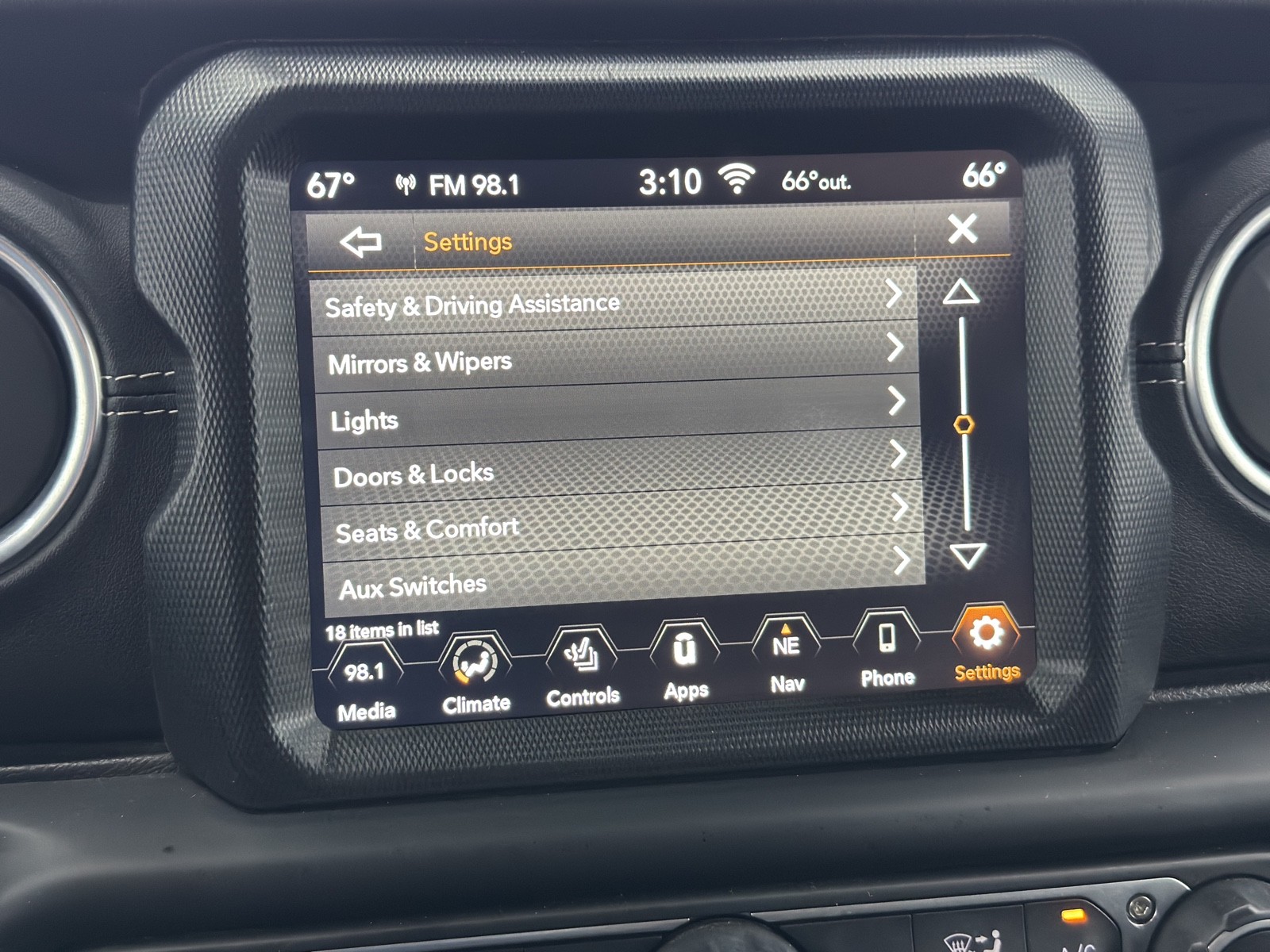 2020 Jeep Gladiator Overland photo 36