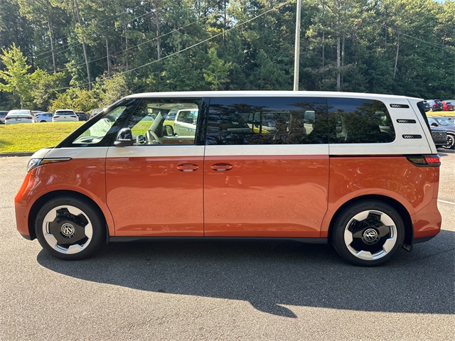 2025 Volkswagen ID. Buzz Pro Plus photo 4