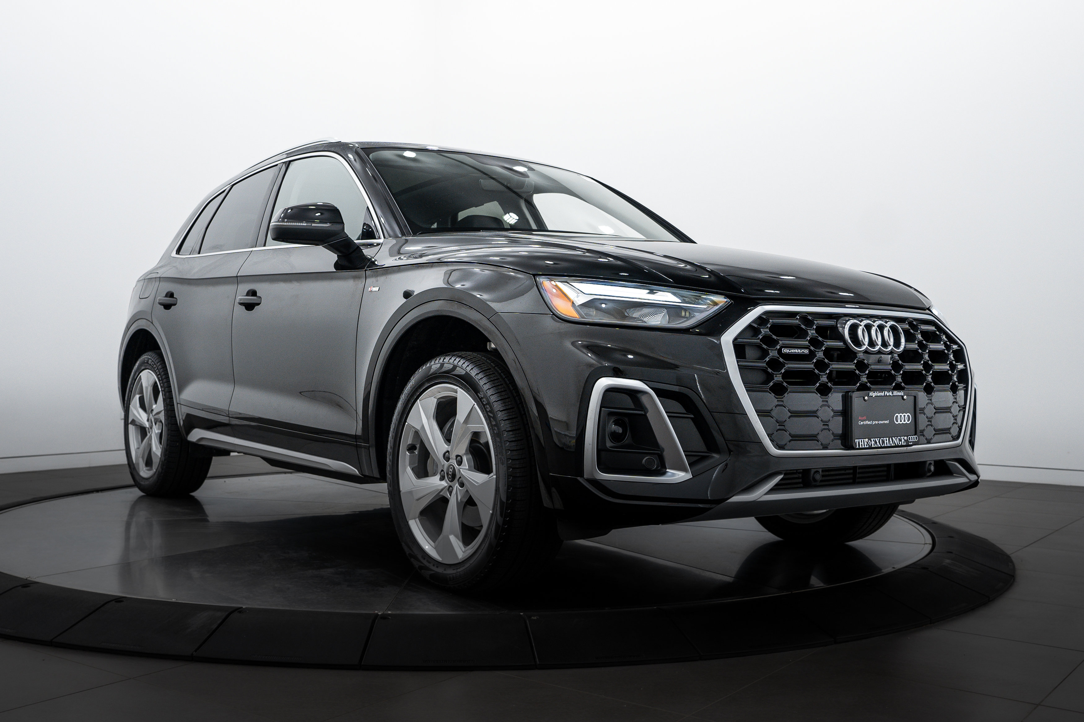 2025 Audi Q5 Premium Plus's photo