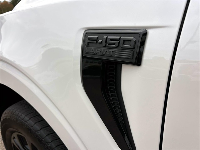 Used 2025 White Metallic Ford Lariat image 11