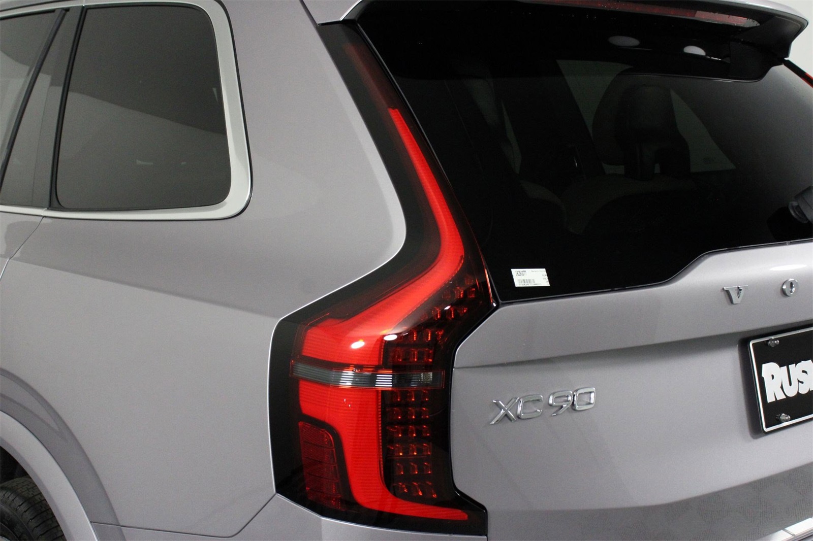 2026 Volvo XC90 Plus photo 13
