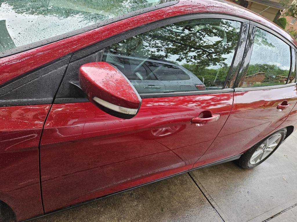 2016 Ford Focus SE photo 4