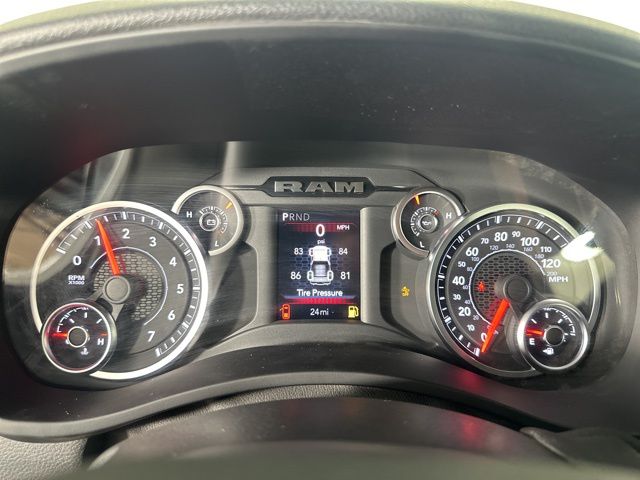 2025 Ram 2500 Tradesman photo 13